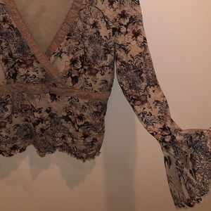 Vintage floral bell sleeve top